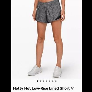 Lulu Lemon Hotty Hot Low-Rise Lined Shorts 4”